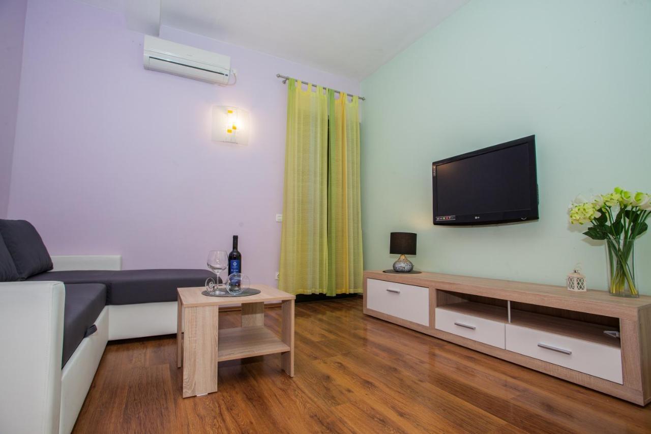 Apartments Lovic ロクヴァ・ロゴズニツァ エクステリア 写真
