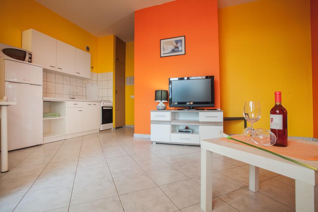 Apartments Lovic ロクヴァ・ロゴズニツァ エクステリア 写真